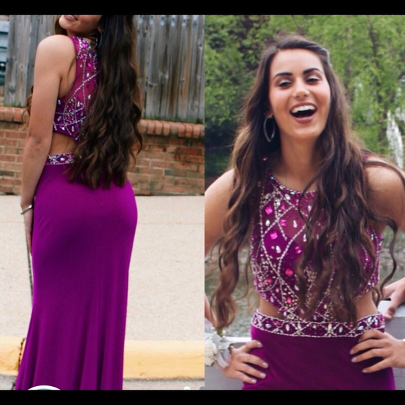 Prom dress, magenta, size medium, great condition! - Picture 3 of 3